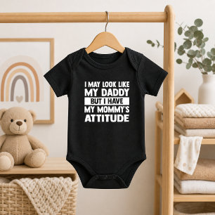 Body Conception de bébé avec attitude de maman minimali