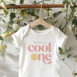 Body Cool Une fille Super À damiers rétro<br><div class="desc">Une fille cool en tourne une ! Célébrez vos petites filles grand jour en style avec notre bodysuit d'anniversaire avec un visage totalement brillant et heureux.</div>