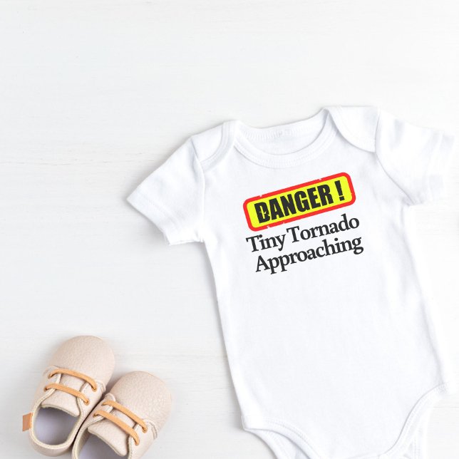 Body Danger ! Tornade minuscule approchant (Danger! Tiny Tornado Approaching Baby Bodysuit)