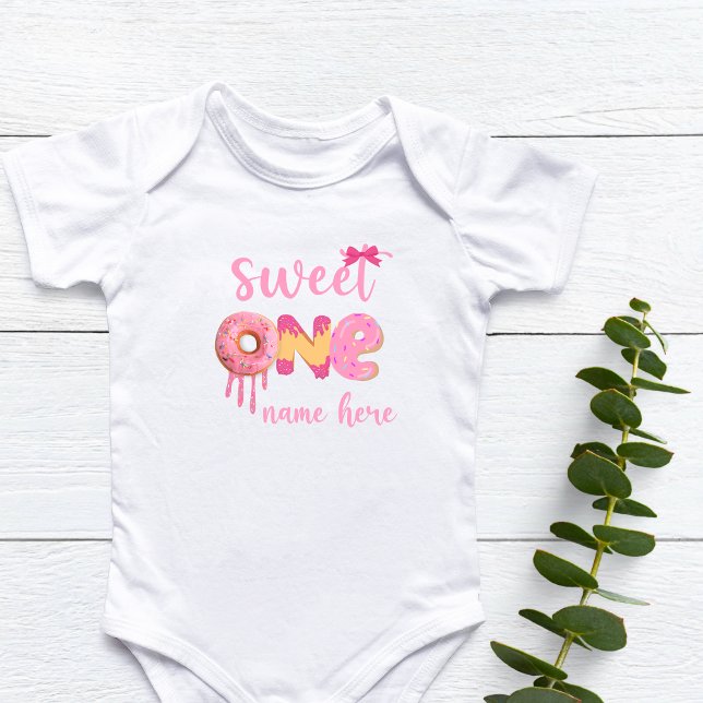 Body Douceur personnalisée Un Donut Anniversaire (Personalized Sweet One Donut Birthday Theme Baby Bodysuit)