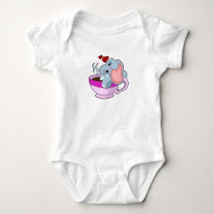 Body Elephant avec la coupe du café
