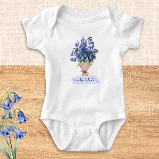Body Fleurir comme les jolies fleurs bleues de la jacin (A cute baby bodysuit with bluebells picture and 'Bloom like the bluebells' wording)
