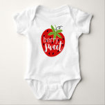 Body Fraise Berry Sweet Birthday Baby Girl Kids<br><div class="desc">Douce comme une fraise juteuse et moelleuse ! Style contemporain rouge, vert et noir et vif pour une fête d'anniversaire fruitée et amusante. ・ Coordonnez-le ! Parcourez la collection d'anniversaire de fraises sucrées pour trouver des produits assortis, y compris des invitations, du papier d'emballage, du décor de fête et plus...</div>