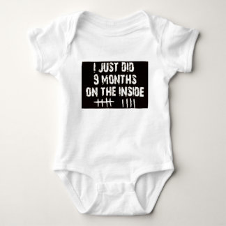Body J'ai juste fait 9 mois… T-shirt de bébé !