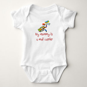 Body La maman est un T-shirt de bébé de transporteur 