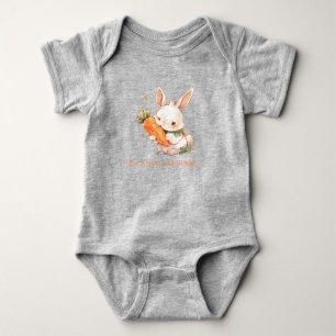 Body Lapin de Pâques mangeant une carotte