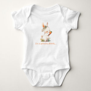 Body Lapin de Pâques mangeant une carotte