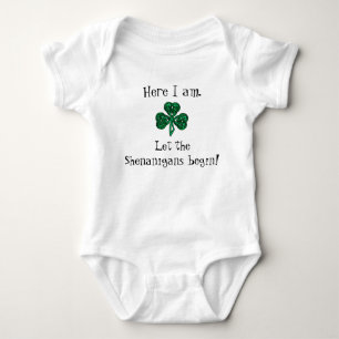 Body Le jour de St Patrick du bébé a laissé la malic