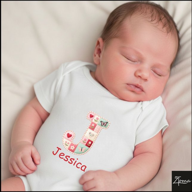 Body Lettre J initiale en patchwork matelassé pour la n (This is a sample design. There are several models to choose from, with the name and color changed.)
