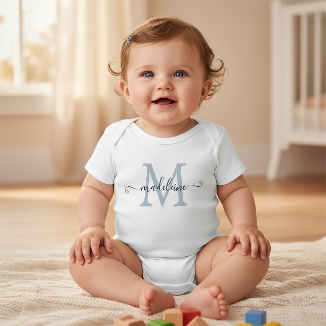 Body Monogramme de nom de script personnalisé bébé bleu (Créateur téléchargé)