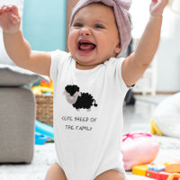 Mouton mignon de la famille bébé amusant 