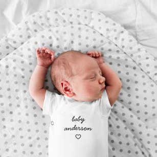Body Nom de famille du bébé   Coeur Moderne Cute Stylis