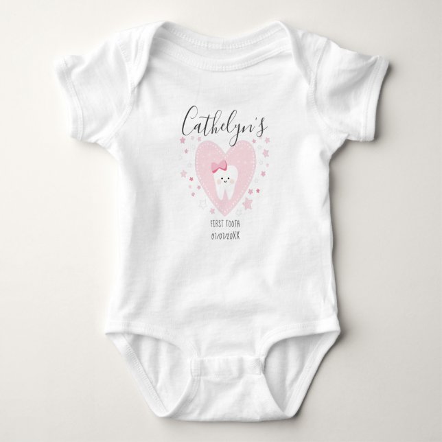 Body Nom personnalisé Baby Girl First Tooth Outfit (Devant)