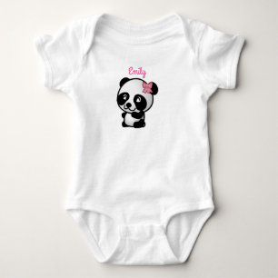 Body Panda avec une poitrine rose bébé Onesy