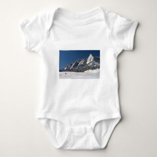 Body Panorama de Flatirons épousseté par neige Boulde