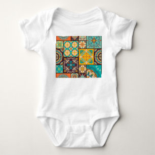 Body Patchwork coloré Tile islamique sans couture