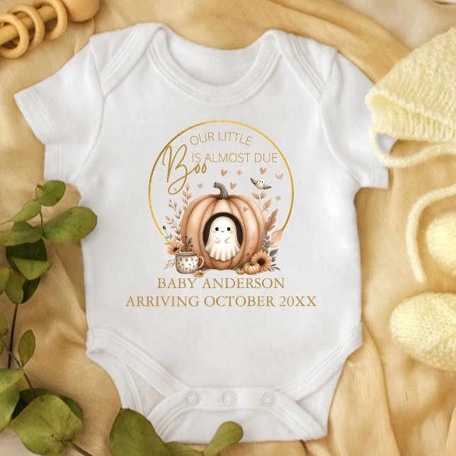 Body Petit Boo Presque due Grossesse Révélation (Little Boo Almost Due Pregnancy Reveal Baby Bodysuit)