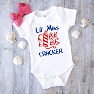 Body Petite Miss Firecracker Typographie Girl