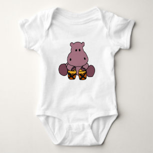 Body QC hippopotame impressionnant jouant des tambours