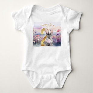Body Rabbit Deuxième anniversaire soufflant bulle rose