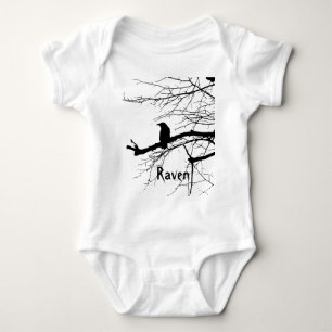 Body Raven sur l'arbre