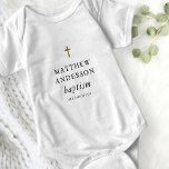Body Simple moderne Elegant Cross Baby Baptism<br><div class="desc">Le design se compose d'une simple typographie avec des polices sans serif et serif.</div>
