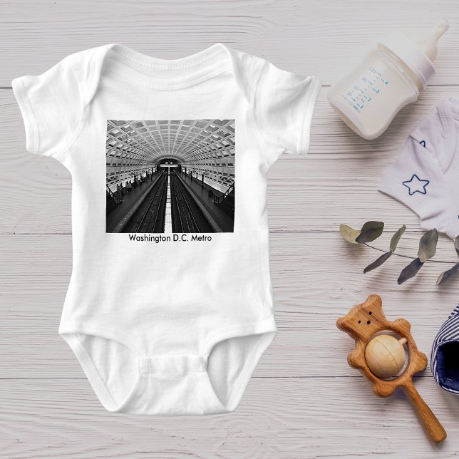 Body Station de métro Washington Regard sur les rails (Washington Metro Station Looking at the Rails Baby Bodysuit)