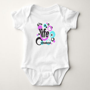 Body T-shirt ou bodys bébé.