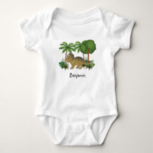 Body Triceratops dinosaure heureux avec des arbres et d
