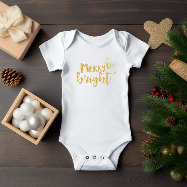 Body Typographie d'or Joyeux Noël brillant (Gold Typography Merry and Bright Christmas Baby Bodysuit)