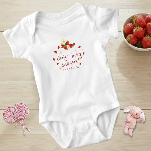 Body Un an de douceur, Strawberry, premier anniversaire (Berry Sweet One Strawberry 1st Birthday Baby Bodysuit)