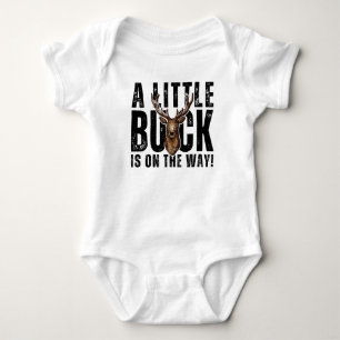 Body Un petit buck est en route pour la chasse
