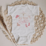 Body WYNONA Boho Blush Pink 1er Rodéo Cowgirl Pays<br><div class="desc">Ce jumper à une pièce est doté de graphismes modernes sur le thème du rodéo et d'une combinaison de polices à thème bleu et rose cowgirl. Cette tenue de rampe pour bébé d'une pièce est la tenue parfaite pour la première fête d'anniversaire de rodéo de votre petit.</div>