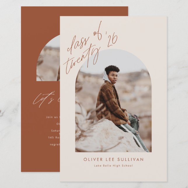 Boho Terracotta Arch Photo Graduation Invitation (Devant / Derrière)
