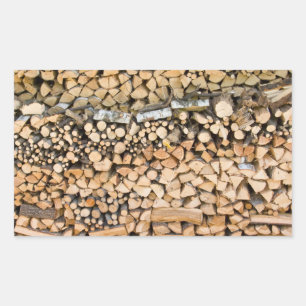 Bois haché sur une pile rectangulaire autocollant