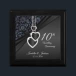 Boîte À Souvenirs 10e anniversaire d'Mariage de l'Onyx noir 2<br><div class="desc">10e anniversaire de Mariage boîte à cadeaux de design. ⭐ Ce produit est entièrement personnalisable. Les graphiques et / ou le texte peuvent être ajoutés, supprimés, déplacés, redimensionnés, modifiés, tournés, etc... 99% de mes dessins dans mon magasin sont faits en couches. Cela vous permet de redimensionner et de déplacer facilement...</div>