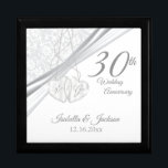 Boîte À Souvenirs 30e anniversaire de Mariage Design<br><div class="desc">🥇 UN DESIGN D'ART ORIGINAL DE DROIT D'AUTEUR DE Donna Siegrist SEULEMENT DISPONIBLE SUR ZAZZLE! 30e anniversaire de Mariage Conception boîte de conservation prêt pour vous à personnaliser. REMARQUE : SEULEMENT CHANGER LES ZONES MODÈLES NÉCESSAIRES! 😀 Si nécessaire, vous pouvez supprimer le texte et commencer à ajouter le texte et...</div>