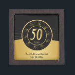 Boîte À Souvenirs 50e anniversaire de Mariage d'or | Personnaliser<br><div class="desc">50th Anniversary Keepsaké boîte cadeau prêt pour vous de personnaliser. 😀 Si nécessaire, vous pouvez supprimer le texte et commencer à ajouter le texte et la police que vous voulez. 📌 Si vous avez besoin d'une personnalisation plus poussée, cliquez sur le bouton "Cliquez pour Customiser plus loin" ou "Customiser ou...</div>