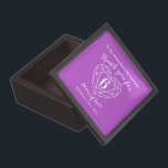Boîte À Souvenirs 6 ans d'amour améthyste mauve coutume merci<br><div class="desc">Simple contour de la ligne d'effet de pierre de coeur graphique 6ème améthyste boîte cadeau Mariage Anniversaire. Customisez avec votre propre choix de nom et de relation. Il lit actuellement à ma merveilleuse femme Merci pour 6 ans d'amour. Idéal pour un cadeau améthyste en pierres gemmes 6e anniversaire. 6 ans...</div>