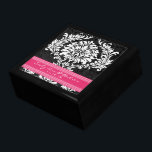 Boîte À Souvenirs Anniversaire de Fuchsia Black and White Mariage da<br><div class="desc">Mariage Black Lacquer Keepsaké Custom Designer Cadeau personnalisé Boîte à bijoux ou boîte à mémoire Elégant unique Mariage Anniversaire Cadeaux de Noël ou Valentines Cadeaux de jour Mariage fermier,  Mariage victorien,  Mariage médiéval Renaissance,  Mariage floral noir et blanc</div>