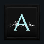 Boîte À Souvenirs Aqua Teal Blue Script Girly Monogram<br><div class="desc">Noir et Aqua Bleu Turquoise Script simple Monogramme Nom Bijoux Boîte de conservation. Cela fait le cadeau parfait de remise de diplômes,  anniversaire,  mariage,  douche nuptiale,  anniversaire,  baby shower ou bachelorette pour quelqu'un qui aime le luxe glam et les styles chic.</div>