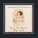 Boîte À Souvenirs Baptismal Vintage bébé fille Angel Keepsaké<br><div class="desc">Cette boîte à bijoux Baptismal traditionnelle personnalisée a l'image d'un ange-bébé vintage dormant sur un nuage. Il y a un espace pour vous de personnaliser avec le nom de l'enfant. Ce serait un endroit idéal pour stocker tous les petits cadeaux et souvenirs de cette occasion spéciale. Crédit : Imprimés disponibles...</div>