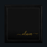 Boîte À Souvenirs Black Gold Modern Script Girl Monogramme Nom<br><div class="desc">Noir et or Simple script Monogramme Nom Bijoux Garde boîte. Cela fait le cadeau parfait de remise de diplômes,  anniversaire,  mariage,  douche nuptiale,  anniversaire,  baby shower ou bachelorette pour quelqu'un qui aime le luxe glam et les styles chic.</div>