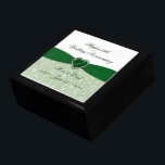Boîte À Souvenirs Boîte à cadeaux Damask 55th Mariage Anniversary<br><div class="desc">Un design Digitalbcon Images Design avec une couleur vert émeraude et un thème de design damassé avec une variété d'images, de formes, de motifs, de styles et de polices personnalisés dans cette boîte à cadeaux "Bold Damask 55th Mariage Anniversary" unique en son genre. Ce design attrayant et élégant est complété...</div>