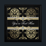 Boîte À Souvenirs Boîte Cadeau Black Gold Damask Keepsaké<br><div class="desc">Élégante boîte à bijoux damassée noir et or. Ajoutez votre propre texte pour personnaliser. Il s'agit d'un design imprimé sans véritable papier peint,  bijoux,  etc.</div>
