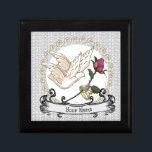 Boîte À Souvenirs Boîte cadeau Rose mariage anneaux<br><div class="desc">Bagues mariages boîte cadeau Rose, vêtements Mariages, t-shirts Mariages, cadeaux de mariage par ArtMuvz Illustration. Correspondance Douche Mariage sur mesure, réception, dîners de répétition. Pour personnaliser ajoutez votre nom ou ajoutez du texte à la place. Customisez cette boîte cadeau mariage pour la rendre unique à vous ou pour offrir en...</div>