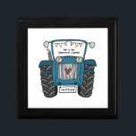Boîte À Souvenirs Cadeau personnalisé Mariage campagnard tracteur bl<br><div class="desc">Un cadeau mariage de ferme tracteur qui peut être personnalisé. Si vous souhaitez modifier la taille ou la police,  cliquez sur le bouton Modifier pour customiser plus loin. Le faisceau du tracteur est dans une crème subtile et blanche.</div>