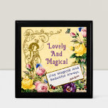 Boîte À Souvenirs Cadeaux personnalisés élégants chic pour les femme<br><div class="desc">Découvrez l'enchantement de notre design Fairy Flowers Vintage,  avec un beau motif floral et une fée fantaisiste. Customisez votre message,  votre salutation et votre nom pour créer un décor unique. Parfait pour ajouter de la magie à votre maison.</div>