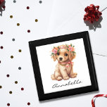 Boîte À Souvenirs Chiot Golden Retriever avec fleurs Nom personnalis<br><div class="desc">Chiot Golden Retriever Avec Fleurs Personnalisé Nom Boîte Cadeau - Personnalisé, Design adorable, Parfait pour les Amoureux de les chiens. La boîte cadeau Golden Retriever Puppy avec Nom Personnalisé est un choix délicieux pour les amoureux de les chiens et leurs petits. Cette adorable boîte cadeau peut être personnalisée avec le...</div>