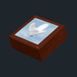 Boîte À Souvenirs Colombe à trinket<br><div class="desc">Boîte à Trinket en bois de chêne doré avec imprimé colombe. Customisez cet objet ou achetez tel quel. Image stock freepik.com</div>